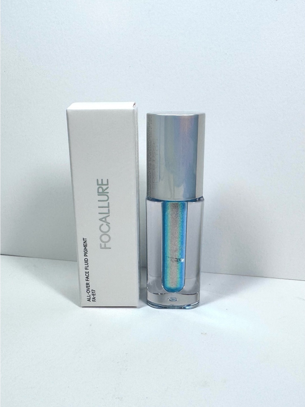 FOCALLURE All Over Face Fluid Pigment -Aurora Borealis